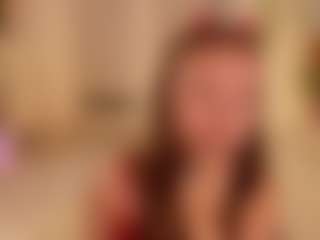 Live cam show with FrancineBritnell - Sexy on CamwithHer