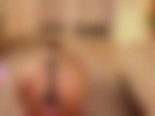 Live cam show with FrancineBritnell - Lush on Milfs Live
