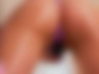 Live cam show with FrancineBritnell - Blue Eyes on Camsoda