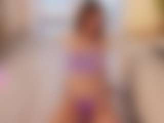 Live cam show with FrancineBritnell - Striptease on pussylord.com