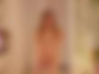 Live cam show with FrancineBritnell - Blue Eyes on Hubzter Live