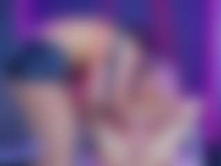 lucyqueenss's Live Sex Cam Show