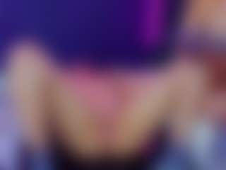 lucyqueenss's Live Sex Cam Show