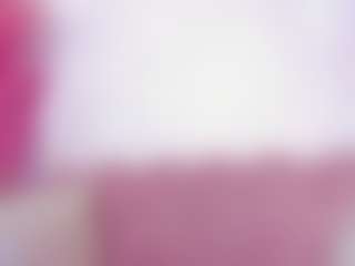 Live cam show with CassiidySweet - Brown Hair Petite on Camsoda