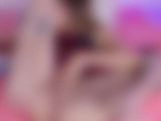 Live cam show with hellzel-moon - Lush Blonde Hair on Gym Cam Girls