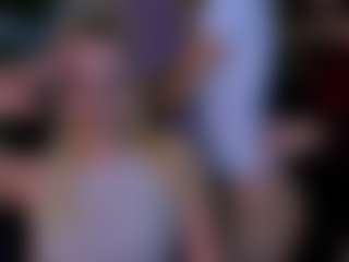 Live cam show with keylas-moan - Striptease Granny on Gym Cam Girls