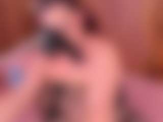 Live cam show with Miia-Hurrem - Red Hair on Camsoda