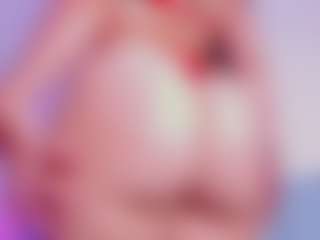 Live cam show with violeta-olsen - Petite on PervPlay.com