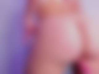 Live cam show with violeta-olsen - Squirt on SxyPornLive