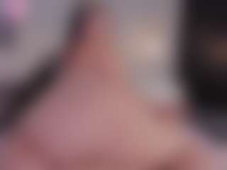 Live cam show with violeta-olsen - Petite on TeamSkeetLive