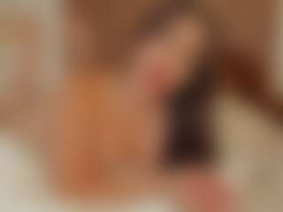 Live cam show with violeta-olsen - Striptease on Camversity