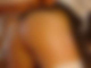 Live cam show with sofiiadiaz0805 - Oil on fapnchat