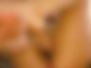 Live cam show with sofiiadiaz0805 - Striptease on UwU Esports