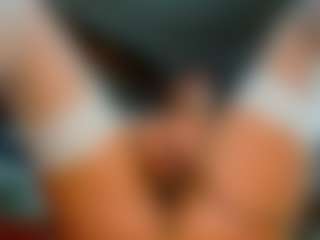 Live cam show with sofiiadiaz0805 - Striptease on MyBangCams