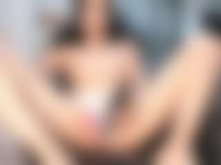 Live cam show with Yunleah - Lush on SpunkLive