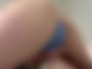 Live cam show with Adeline - Athletic on justonemore.cc