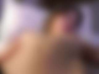 Live cam show with Adeline - Ass Clapping on livesuperchat.net