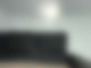 Live cam show with KareyTringham - Blonde Hair Amateur on Mixed Magazine Live