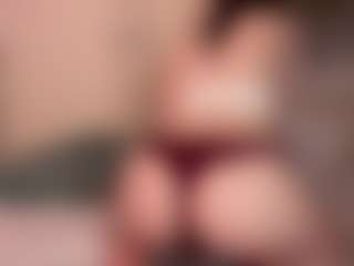 Emilia's Live Sex Cam Show