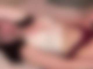 Live cam show with Emilia - Pegging on instabang