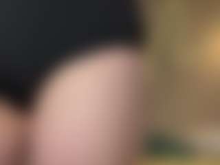 Emilia's Live Sex Cam Show