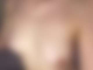 Live cam show with Emilia - Fingers on Pornisteam.com