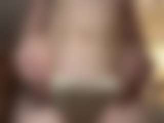 Live cam show with Emilia - Athletic Teen (18+) on Camsoda