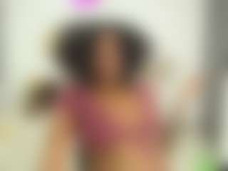Live cam show with Naomylynch - Ebony on Milfs Live