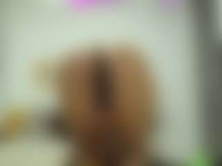 Naomylynch's Live Sex Cam Show