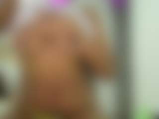 Live cam show with Naomylynch - Lovense on Hubzter Live