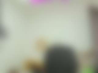 Live cam show with Naomylynch - Latina on Fling VIP Chat