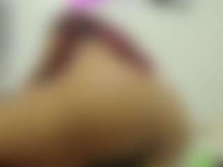Live cam show with Naomylynch - Ebony on Hubzter Live