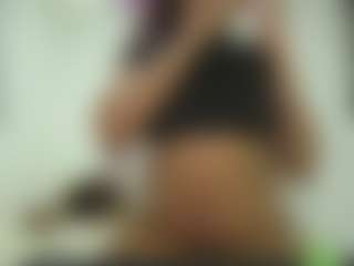 Live cam show with Naomylynch - BBW Ebony on madthumbs