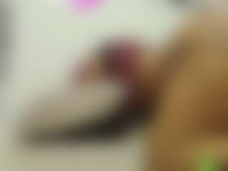Live cam show with Naomylynch - Ebony on madthumbs