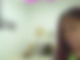 Live cam show with Naomylynch - Public Latina on Fling VIP Chat