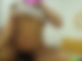 Live cam show with Naomylynch - Big Tits Small Tits on Milfs Live