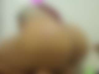 Live cam show with Naomylynch - Ebony Toys on StripNow