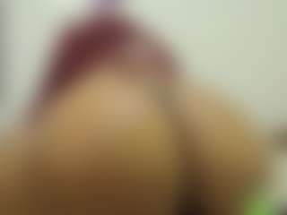 Live cam show with Naomylynch - Public Curvy on Dare Cams