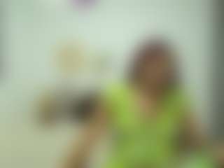 Live cam show with Naomylynch - Small Tits on SinfulBabes
