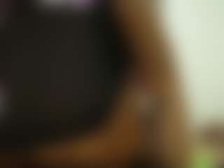 Live cam show with Naomylynch - Blowjob on Dare Cams