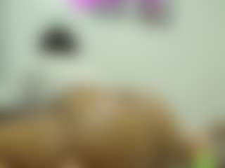 Live cam show with Naomylynch - Ass Bouncing on SinfulBabes