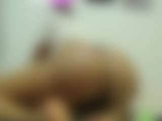 Live cam show with Naomylynch - Public on xxxlivecams.org