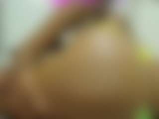 Live cam show with Naomylynch - Camel Toe on madthumbs