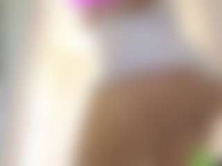 Live cam show with Naomylynch - Public on UwU Esports