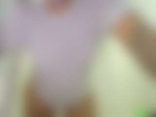 Live cam show with Naomylynch - Black HD on milfzrlive.com