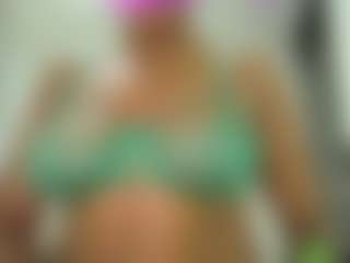 Live cam show with Naomylynch - Public on Camsoda Late Night