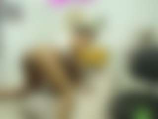 Naomylynch's Live Sex Cam Show