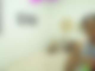 Live cam show with Naomylynch - Ebony Small Tits on Camming Site