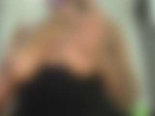 Naomylynch's Live Sex Cam Show