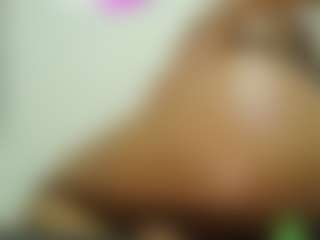 Naomylynch's Live Sex Cam Show